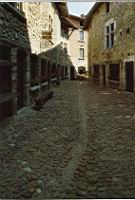 Perouges, Rue des Princes, Au bel oiseau (1)